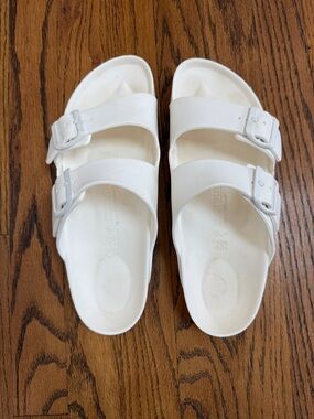 Birkenstock Arizona Essentials -White Double-Buckle Slide Sandals